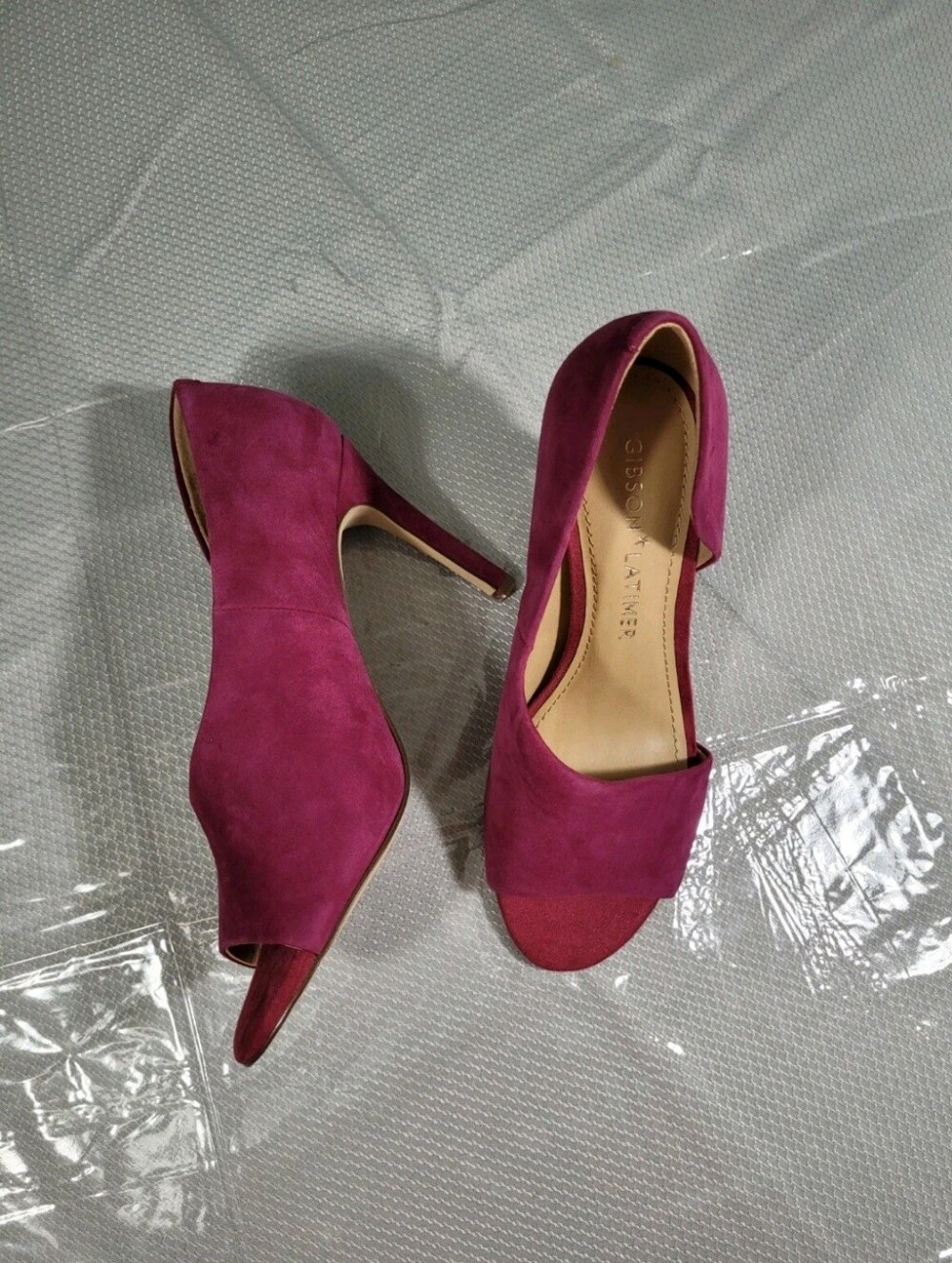 Gibson Latimer Women's Size 6 Magenta Suede Side Cut Out Peep Toe Pump Heel 220 - Picture 8 of 11